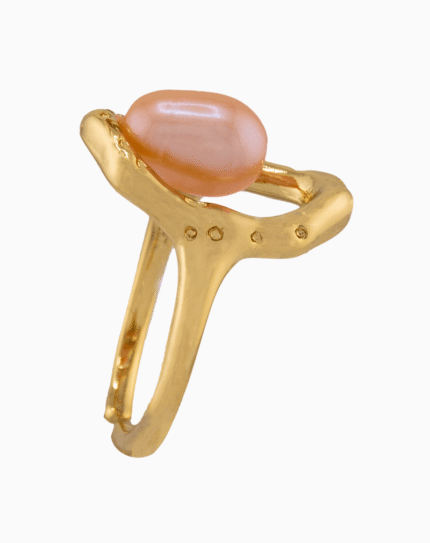 Women’s Gold Plated Modern Ring with Oval Pink Pearl | shoucka