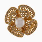 سنجاق سینه شوکا طرح گل کاملیا با مروارید و کریستال