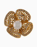 سنجاق سینه شوکا طرح گل کاملیا با مروارید و کریستال