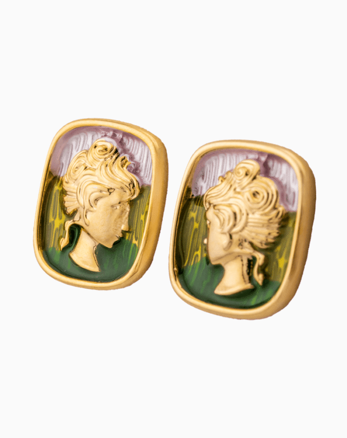 EAWGOCXX01000045-1 `Shooka Vintage Cameo Enamel Stud Earrings