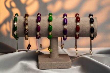 کالکشن دستبندهای استوانه‌ای شوکا | تنوع رنگ، بند کشویی و طراحی فاخر