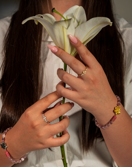 Embrace love and compassion with our Women’s Rhodonite Bracelet. Featuring a delicate silver lotus charm and soft pink beads, this piece is a symbol of emotional healing and elegance.