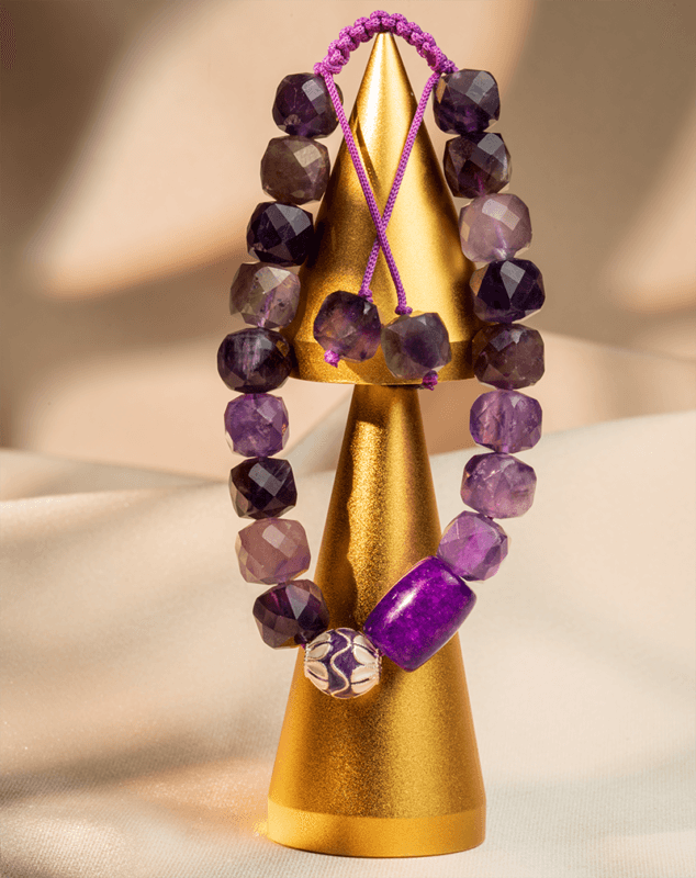 دستبند زنانه بند کشویی شوکا | طراحی مینیمال با مهره‌های بنفش