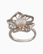 Shoucka Women’s Flower Pearl Adjustable Ring