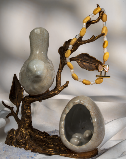 دستبند زنانه اونتورین و صدف شوکا