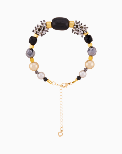 دستبند زنانه شوکا مدل اونیکس و مروارید طلایی دست‌ساز