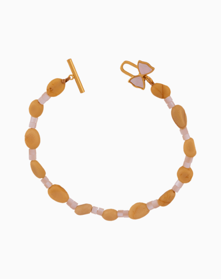 دستبند زنانه اونتورین و صدف شوکا