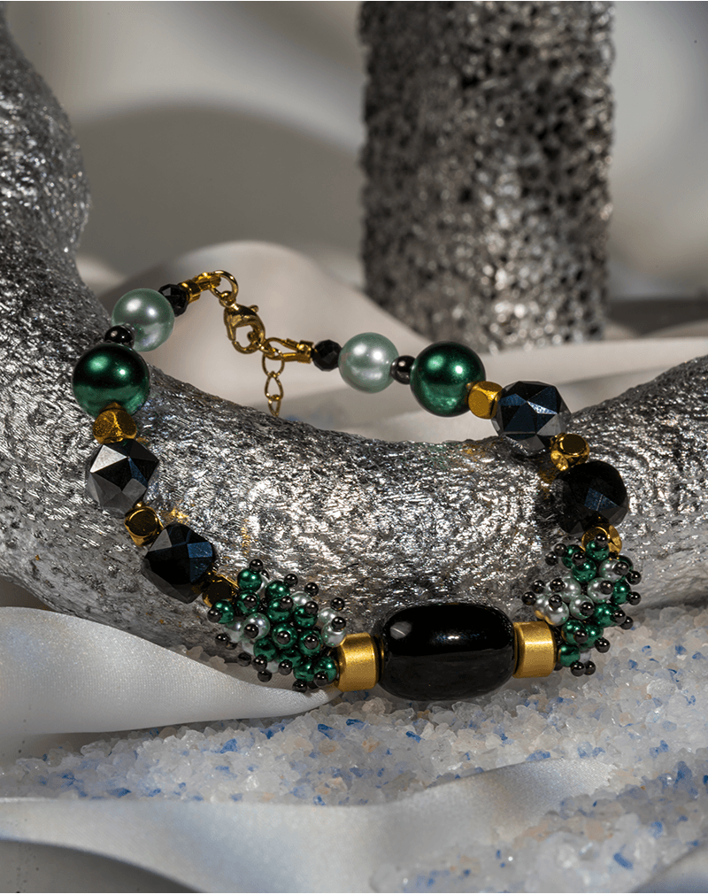 دستبند زنانه مرواریدی سبز لوکس شوکا دستبند زنانه مرواریدی سبز لوکس شوکا