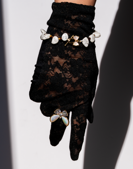 دستبند زنانه هائولیت و چشم ببری شوک