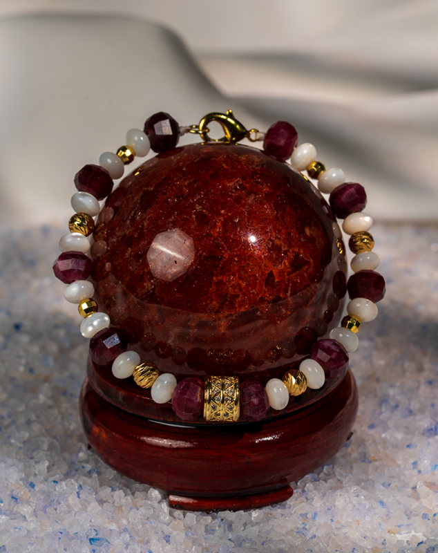 دستبند زنانه گارنت و صدف شوکا