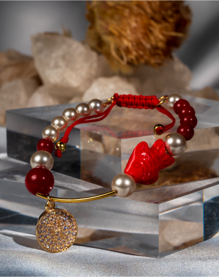 دستبند نوجوان شوکا مدل مروارید مصنوعی با پلاک نگیندار 2