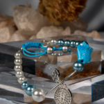 دستبند نوجوان شوکا مدل مروارید مصنوعی با پلاک نگیندار 4