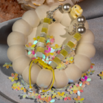 دستبند نوجوان شوکا با مروارید مصنوعی و آویز ماه 2