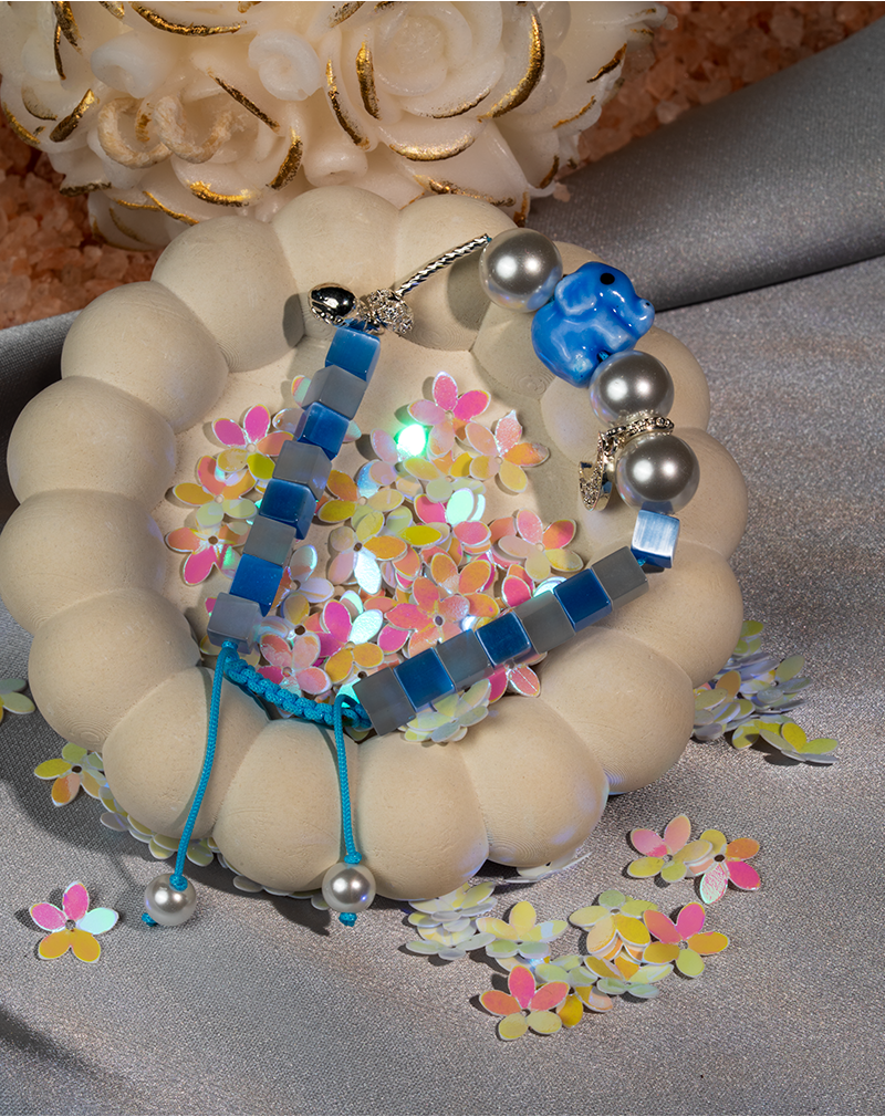 دستبند نوجوان شوکا با مروارید مصنوعی و آویز ماه 3 دستبند نوجوان شوکا با مروارید مصنوعی و آویز ماه 3