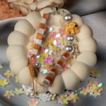 دستبند نوجوان شوکا با مروارید مصنوعی و آویز ماه 5