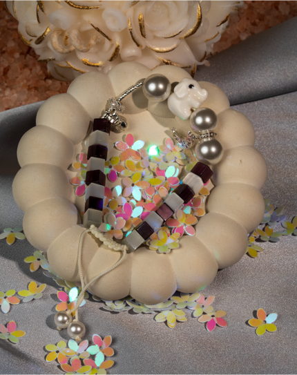 دستبند نوجوان شوکا با مروارید مصنوعی و آویز ماه 7