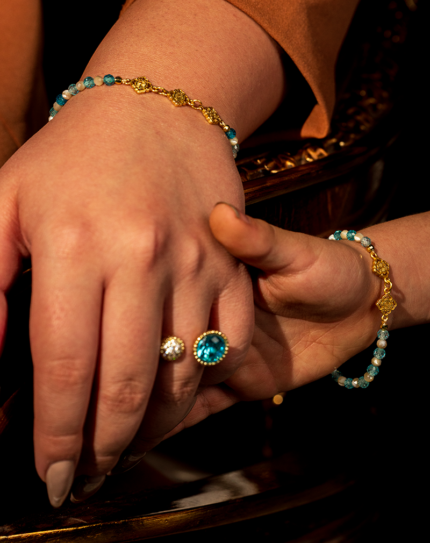 دستبند صدفی آبی آسمانی زنانه