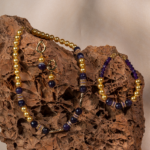 ست آمتیست سلطنتی شوکا با آمتیست طبیعی، آمتیست رویال و مروارید کرمی، انتخابی باشکوه و لوکس برای استایل‌های خاص، مجلسی و هدیه‌های به‌یادماندنی.