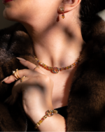 ست سیترین طبیعی شوکا با ترکیب سنگ سیترین طلایی و مهره‌های رنگارنگ، زیورآلاتی شاد و خاص شامل گردنبند، دستبند و گوشواره مناسب استایل‌های متفاوت.